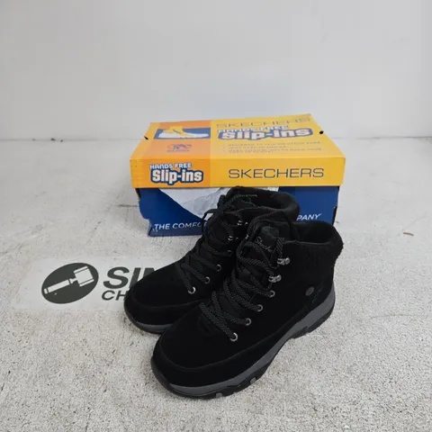 SKECHERS MEN'S BLACK WATERPROOF HIKING BOOTS β SIZE 7