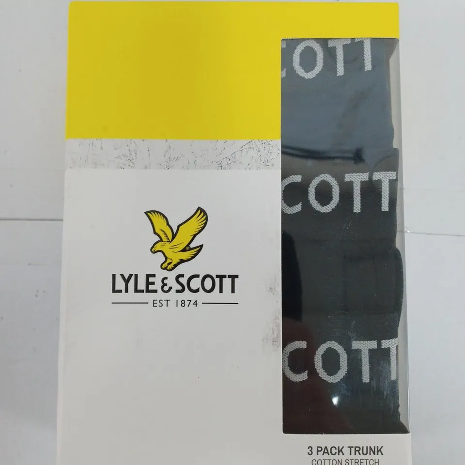 BOXED LYLE & SCOTT 3 PACK OF BLACK TRUNKS - XL