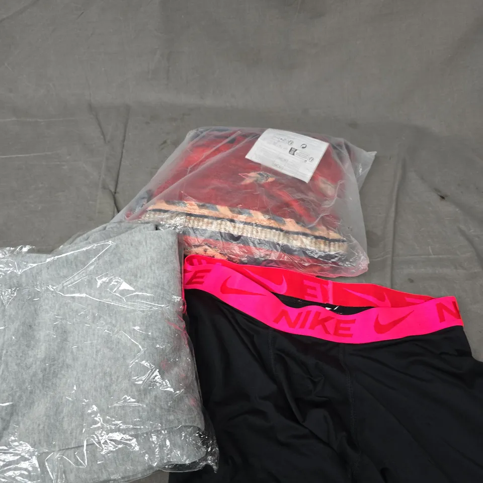 APPROXIMATELY 25 ASSORTED CLOTHING PRODUCTS IN VARIOUS STYLES & SIZES TO INCLUDE JACKETS, T-SHIRTS, DRESSES ETC