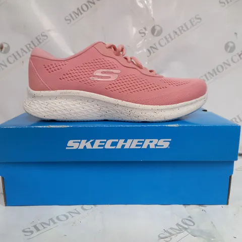 BOXED PAIR OF SKETCHERS TEXTILE MESH TRAINERS IN ROSE SIZE 6
