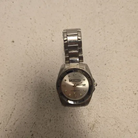MICHELIN-BRANDED WRISTWATCH WITH STAINLESS STEEL BRACELET