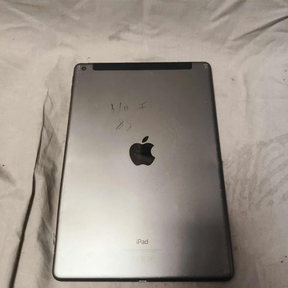 APPLE IPAD TABLET - A2604