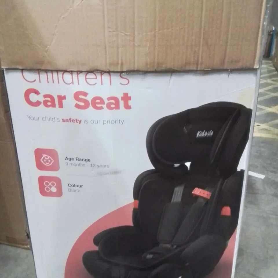 BOXED KIDOOLA CHILDREN'S CAR SEAT BLACK