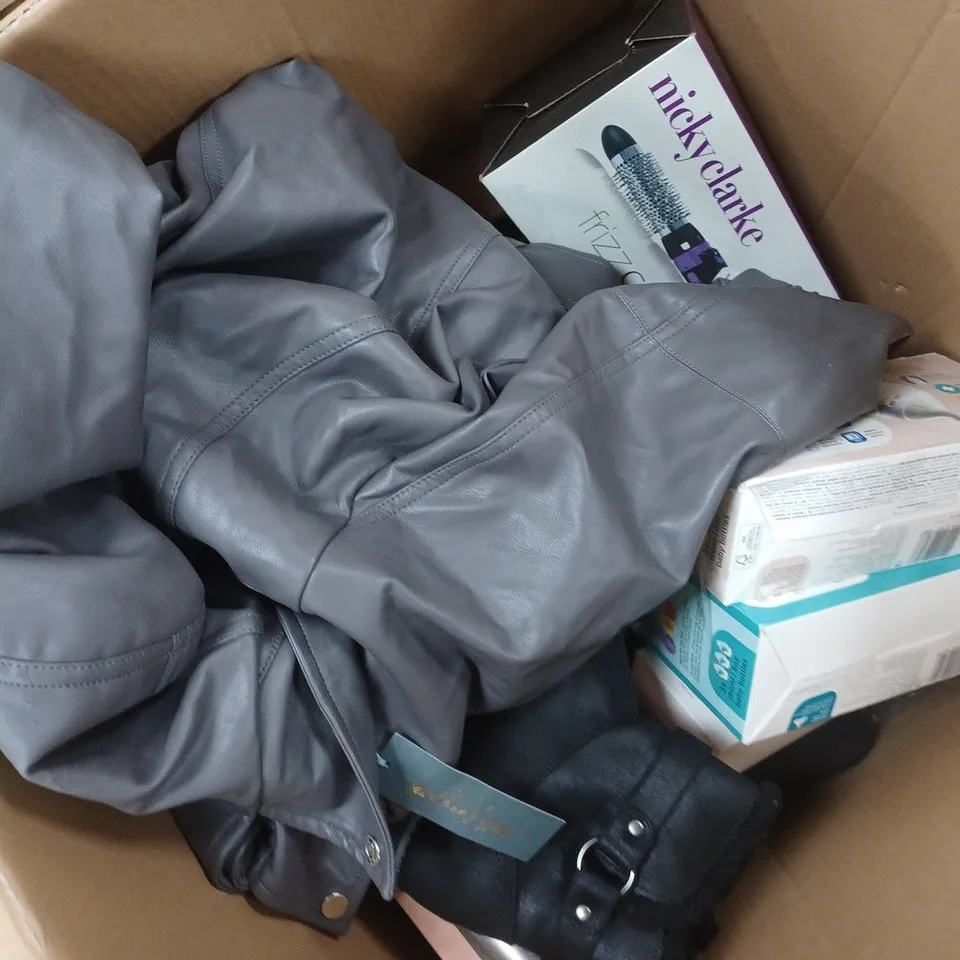 APPROXIMATELY 15 ASSORTED ITEMS TO INCLUDE FRIZZ CONTROL HAIR STYLER, RUTH LANGSFORD JACKET, SKECHERS BOOTS, ETC - COLLECTION ONLY