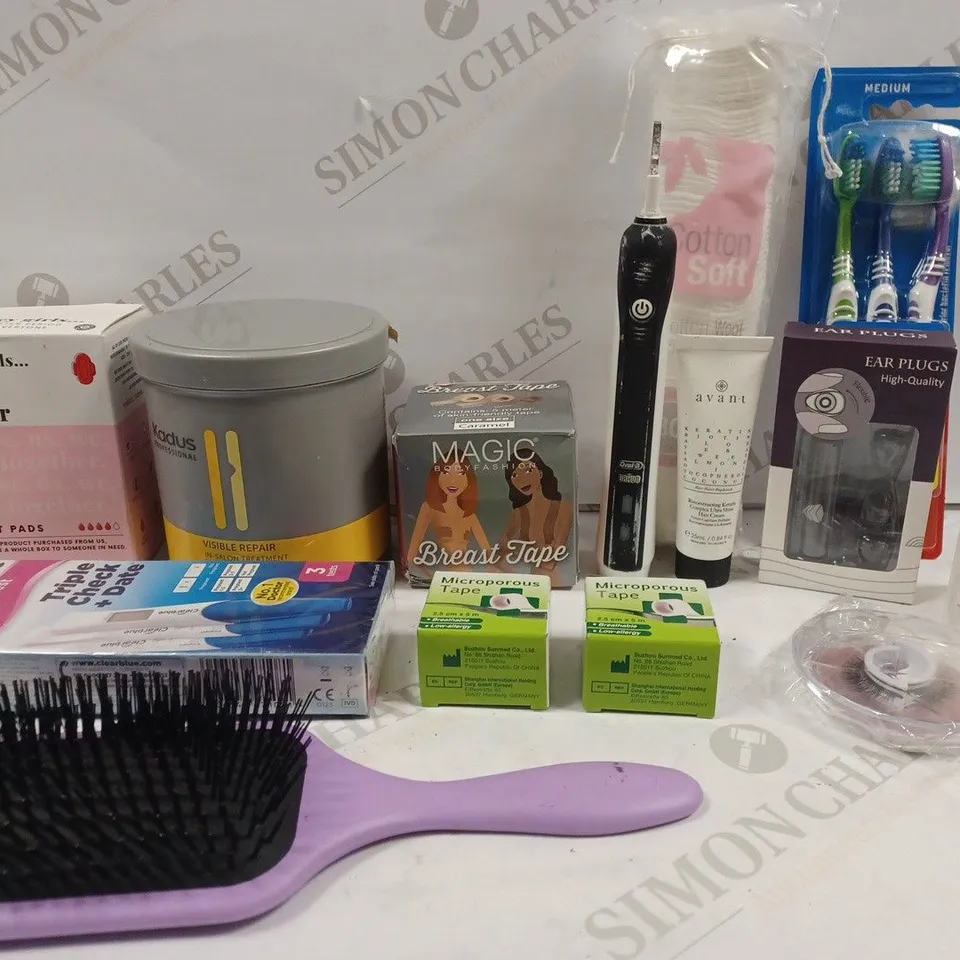 BOX OF APPROX 10 ASSORTED BEAUTY PRODUCTS TO INCLUDE KADUS VISIBLE HAIR REPAIR TREATMENT, AVANT HAIR CREAM, ETC 