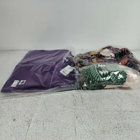 BOX OF APPROXIMATELY 30 ASSORTED CLOTHING ITEMS TO INCLUDE PURE AND NATURAL, MUDFLOWER ETC