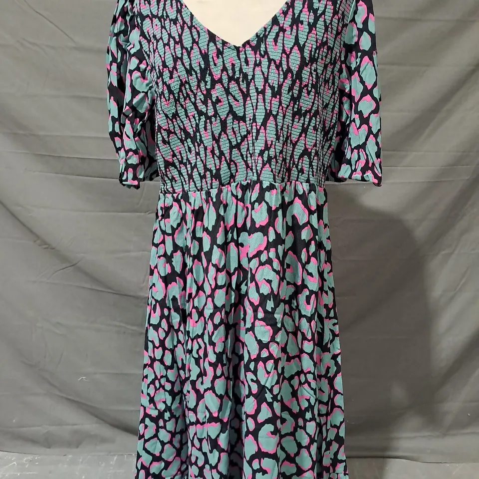 SCAMP & DUDE DRESS IN BLACK/TEAL/PINK SIZE 18