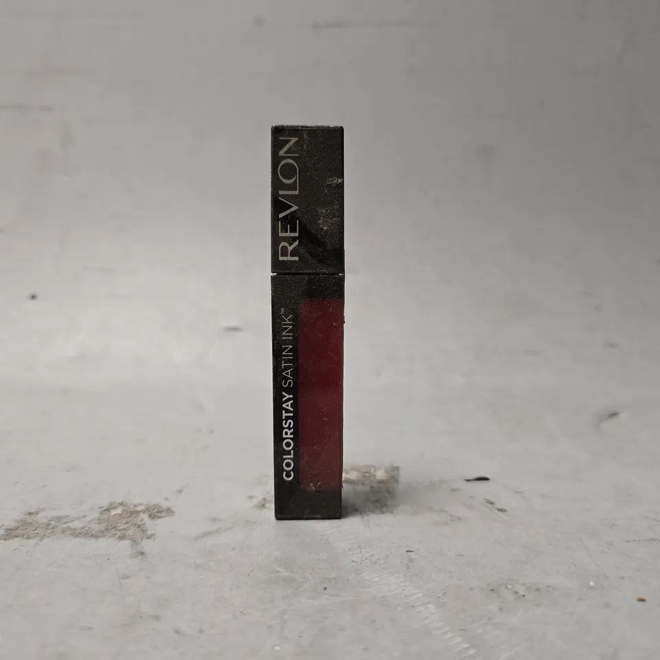 BOX OF APPROIXMATELY 100 REVLON COLOUR STAY SATIN INK 018