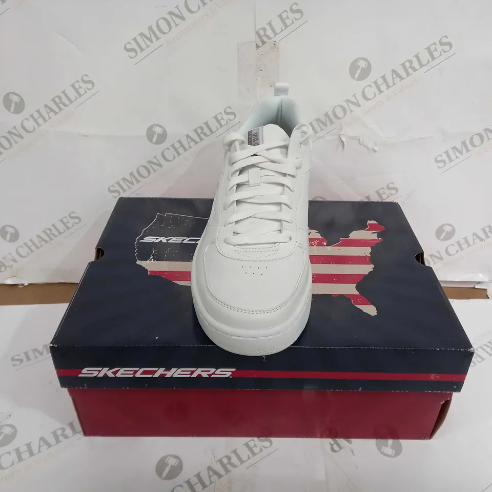 BOXED PAIR OF SKECHERS SPORT COURT 92 SHOES WHITE UK SIZE 9