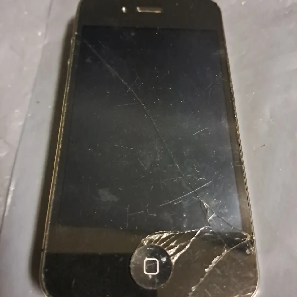 APPLE IPHONE 4 (A1332)