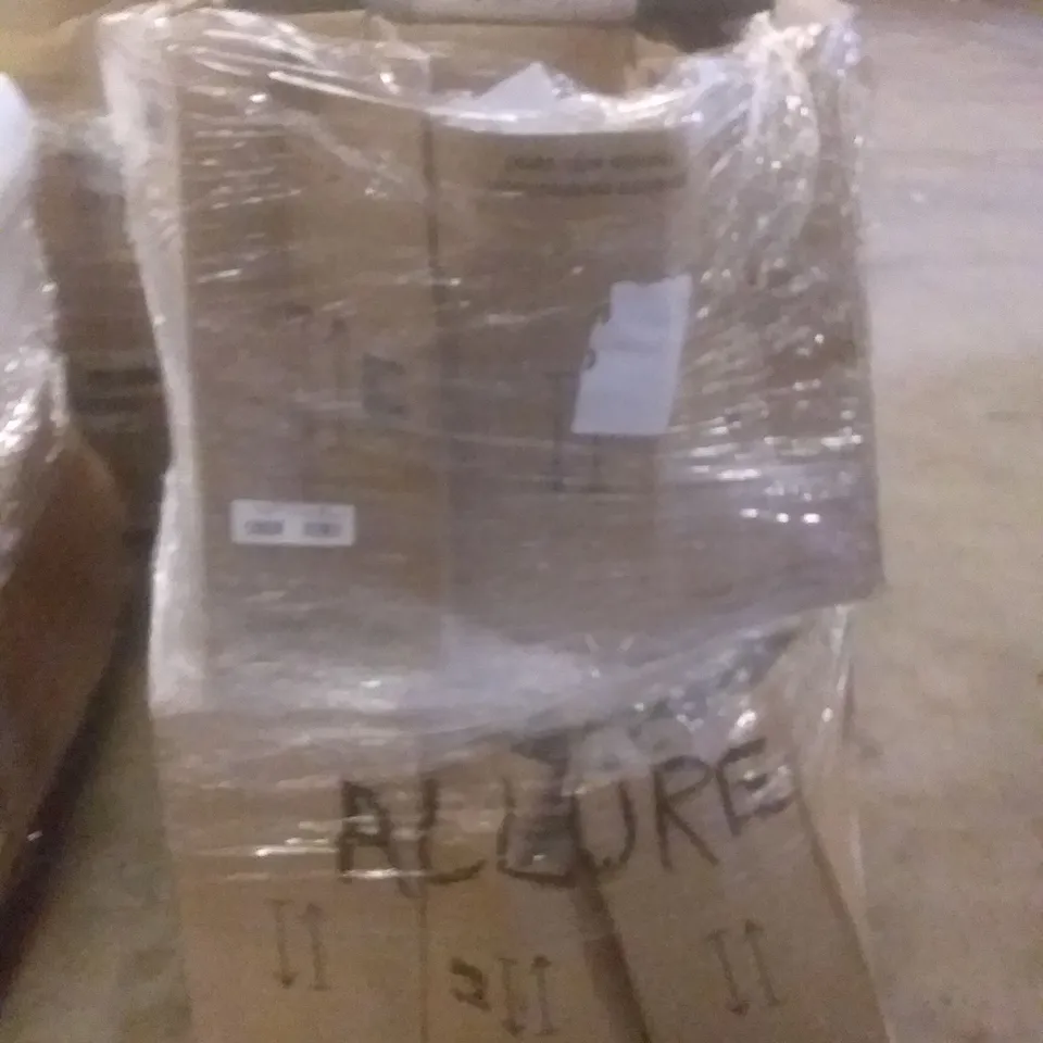 PALLET OF ASSORTED WALLPAPER 