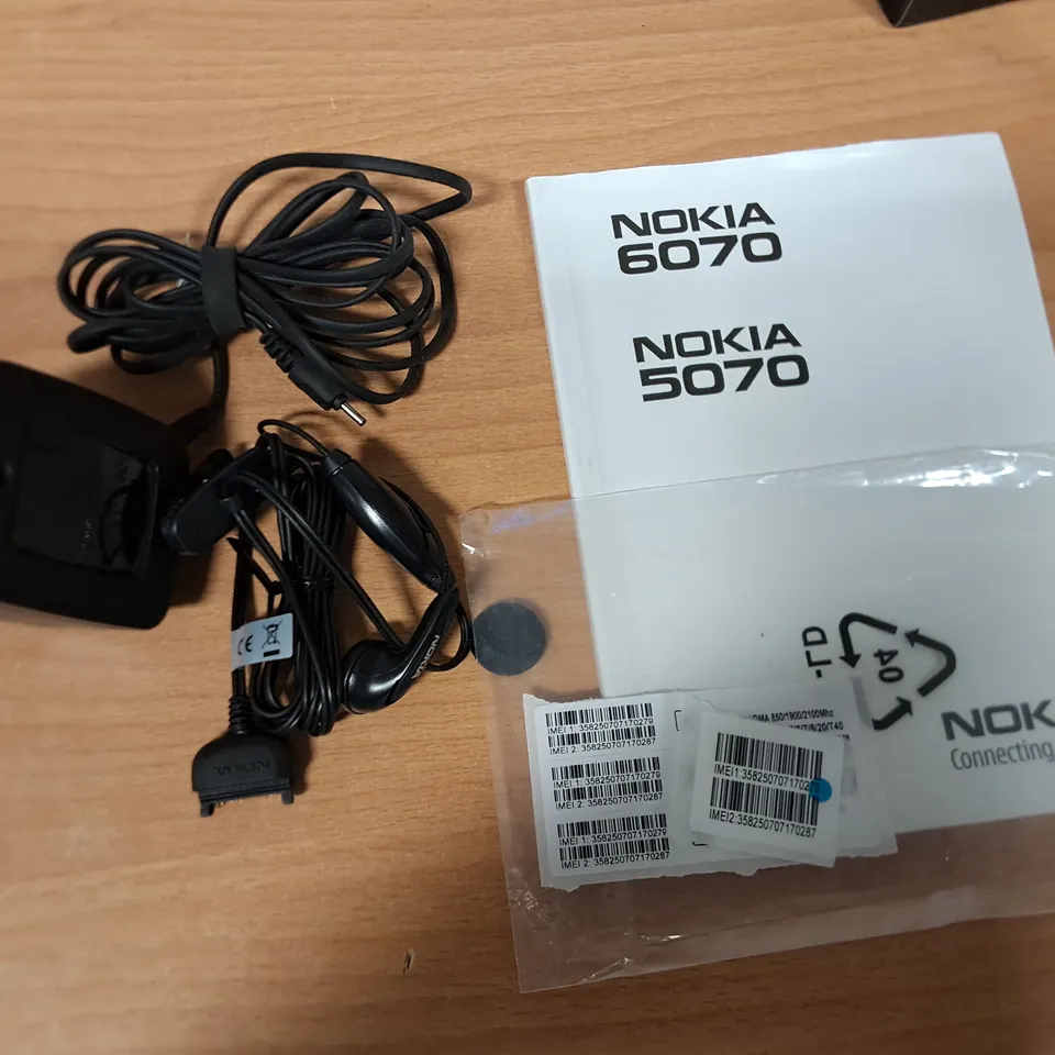 BOXED NOKIA 6070 MOBILE IN GREY