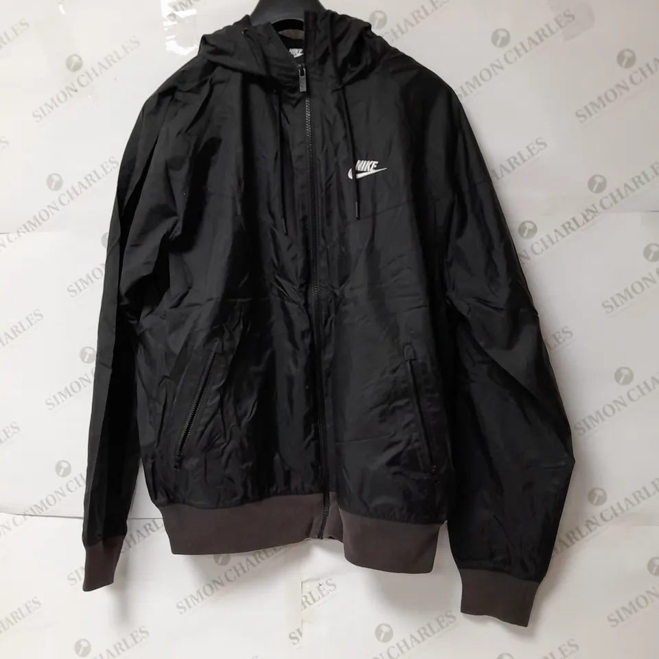 NIKE WATERPROOF JACKET IN BLACK AND BROWN SIZE M