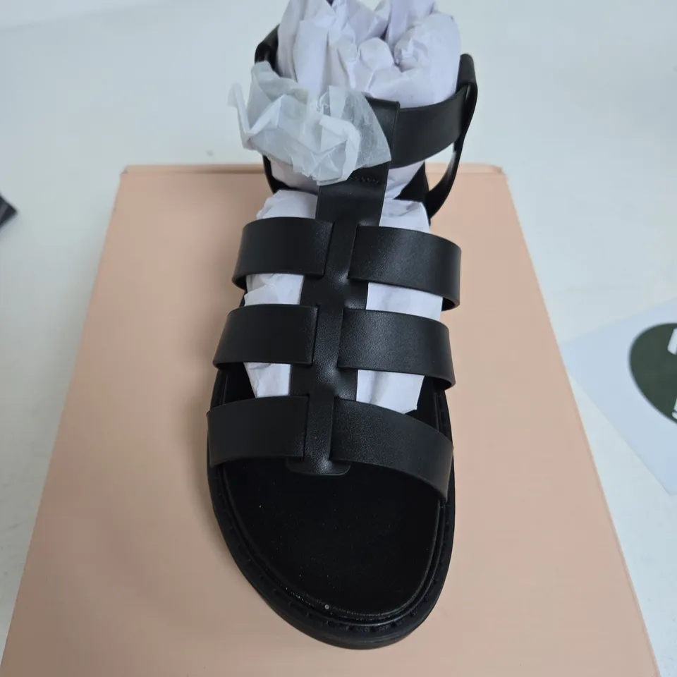 RAVEL OAKLEY SIZE UK 5