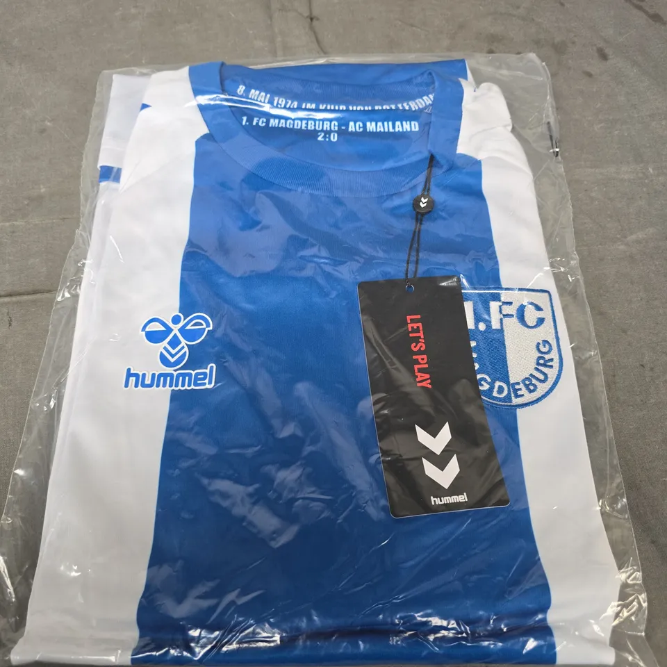 HUMMEL MAGDEBURG HOME 23/24 MENS FOOTBALL SHIRT – XL (UK)