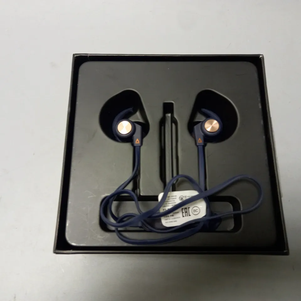 BOXED OUTLIER SPORTS EARPHONES