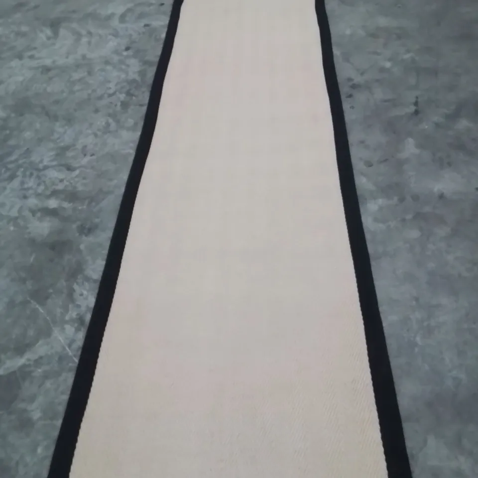 QUALITY DESIGNER AREA RUG - APPROXIMATELY 300X80CM