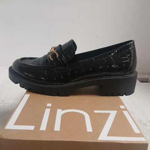 LINZI BLACK PATENT LEATHER LOAFERS WITH GOLD BUCKLE – WOMEN'S SIZE 7