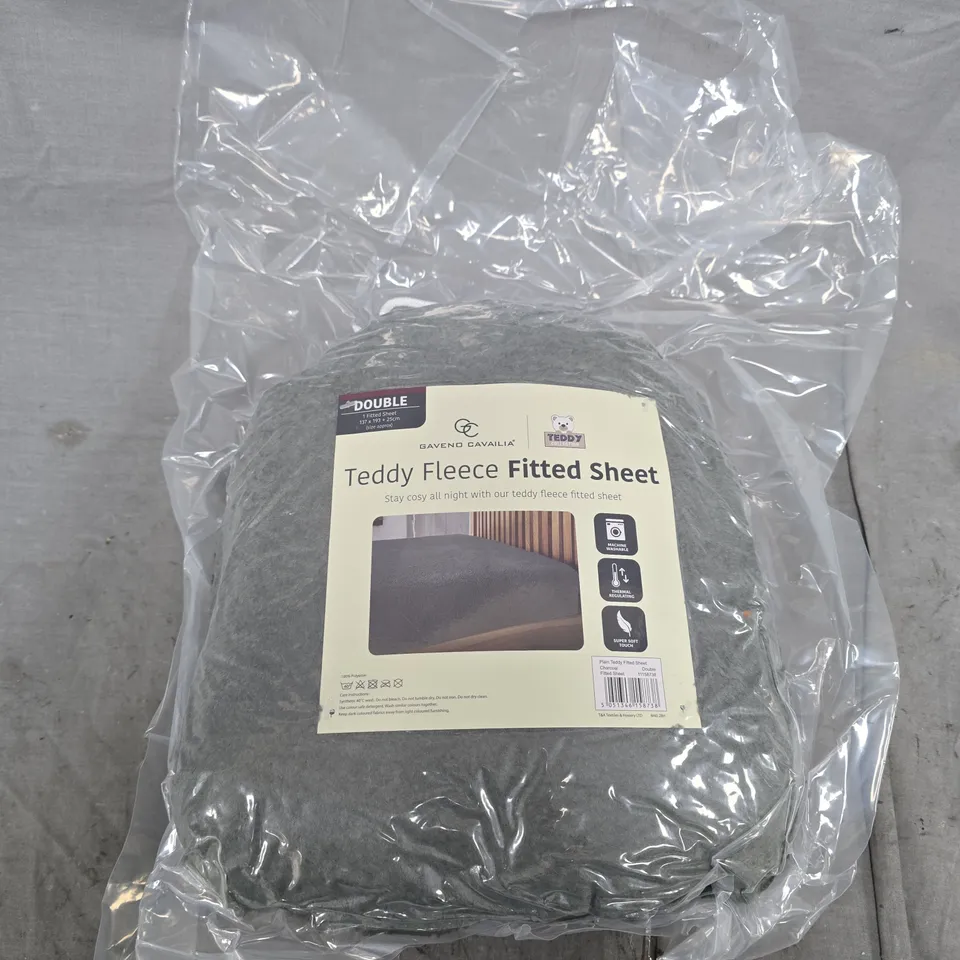 GAVENO CAVAILIA TEDDY FLEECE FITTED SHEET IN CHARCOAL - DOUBLE