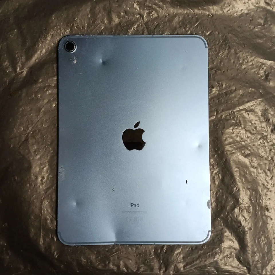 APPLE IPAD TABLET - A2757