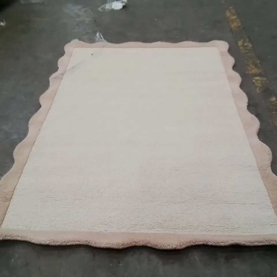 QUALITY DESIGNER AREA RUG - APPROXIMATELY 163x118cm