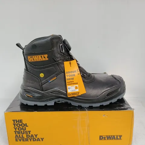BOXED DEWALT LANDER BLACK SAFETY BOOTS – UK 11 (EU 45)