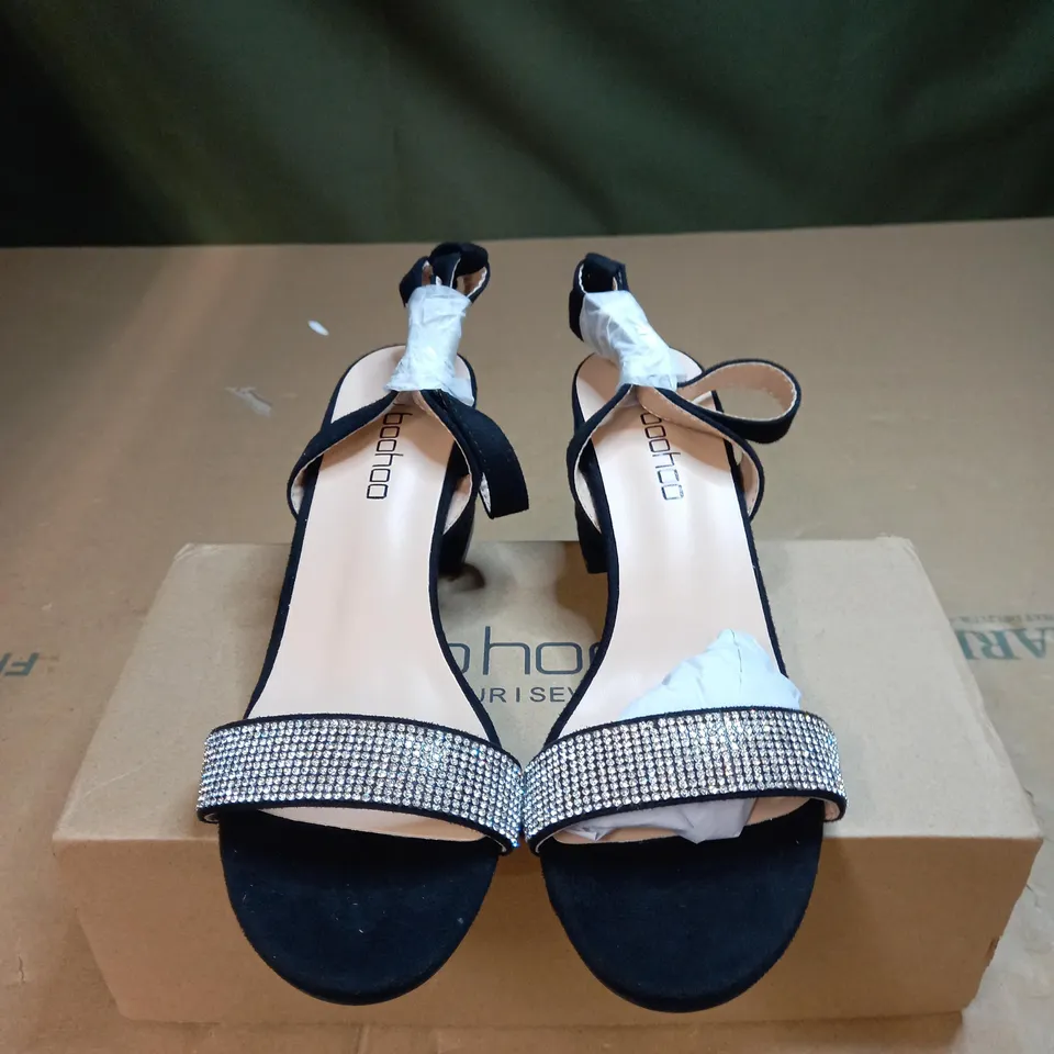 BOOHOO WOMENS EMBELLISHED BARLEY THERE HEELED SHOES - SIZE 6