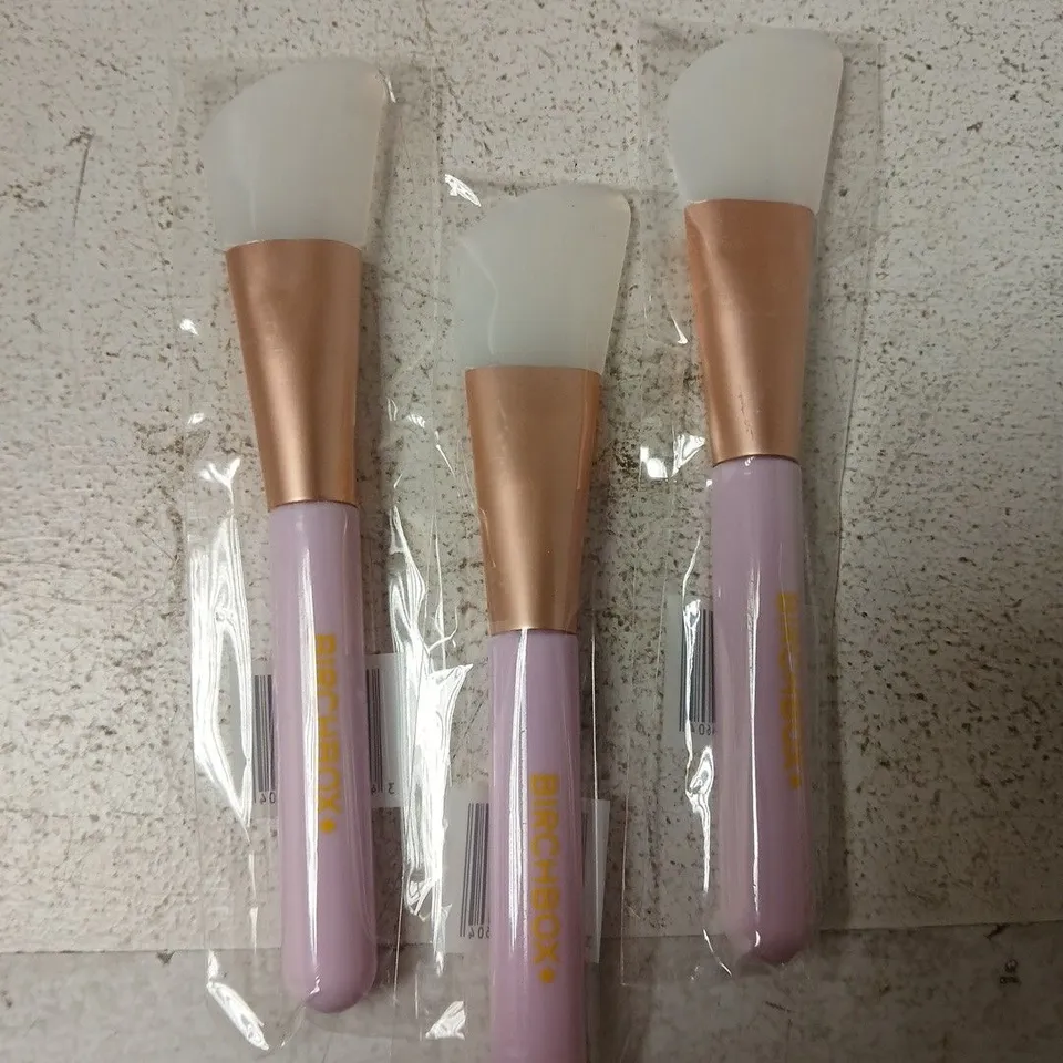 APPROX 10 BIRCHBOX SILICONE FACE BRUSHES