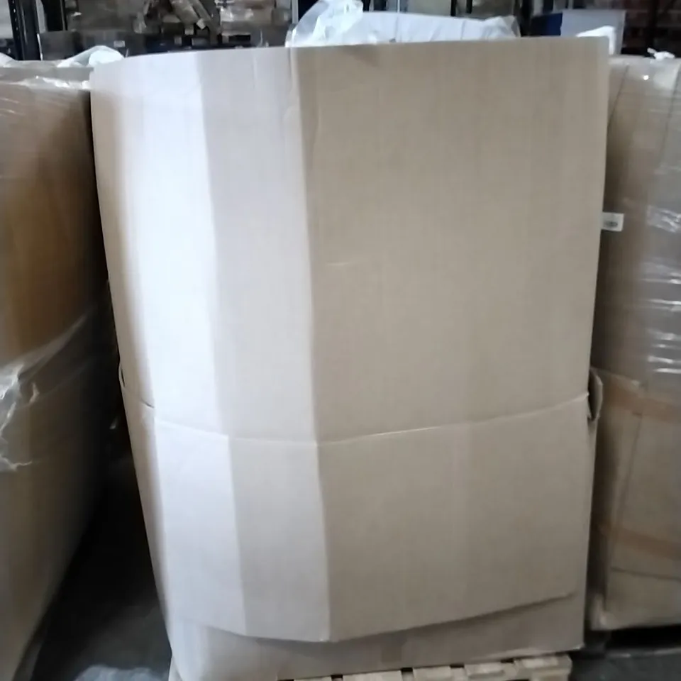 PALLET TO CONTAIN A LARGE ASSORTMENT OF PILLOWS AND CUSHIONS // BRANDS MAY VARY