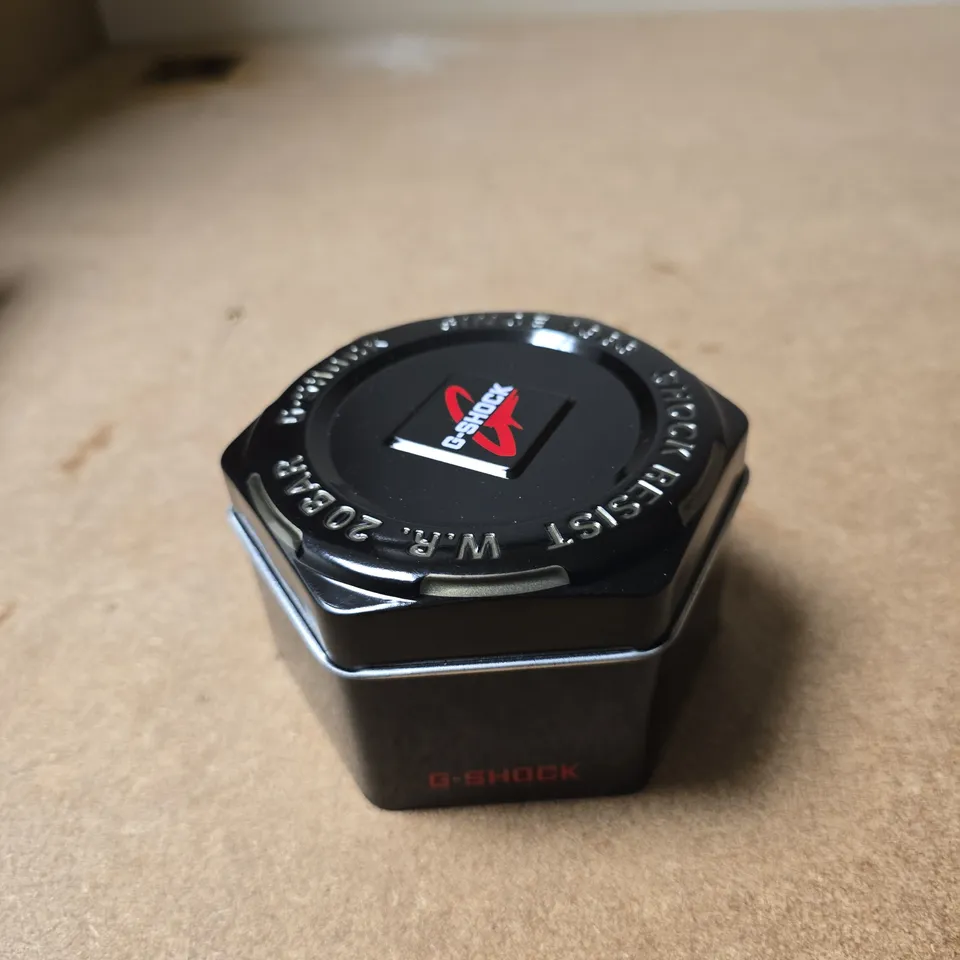  G-SHOCK DIGITAL WATCH – WHITE CASE, BLUE STRAP 