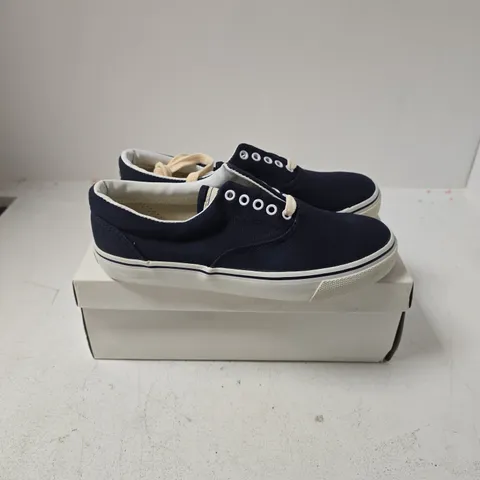 BOXED PAIR OF ZANDSTRA CANVAS SHOES IN NAVY - SIZE 39