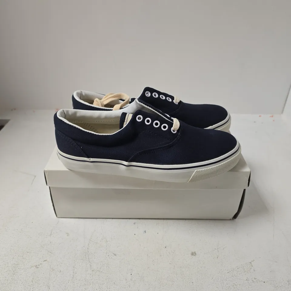BOXED PAIR OF ZANDSTRA CANVAS SHOES IN NAVY - SIZE 39