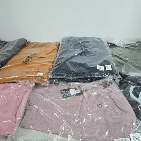 APPROXIMATELY 20 ASSORTED BRAND NEW REGATTA CLOTHING ITEMS IN VARIOUS SIZES, STYLES & COLOURS