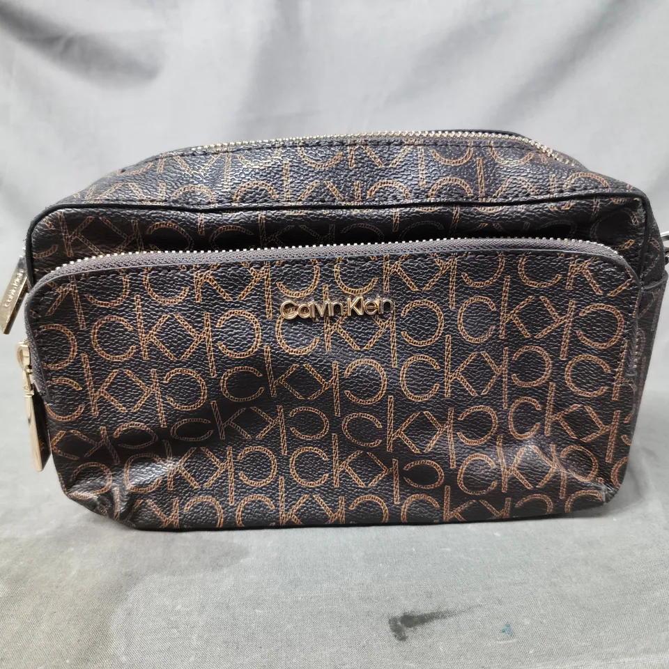 CALVIN KLEIN LEATHER CROSSBODY BAG