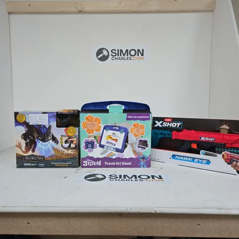BOX OF APPROXIMATELY 10 ASSORTED TOYS INCLUDING HOW TO TRAIN YOUR DRAGON ULTIMATE PLASMA BLAST TOOTHLESS, DISNEY STITCH TRAVEL ART EASEL AND ZURU X SHOT HAWK EYE