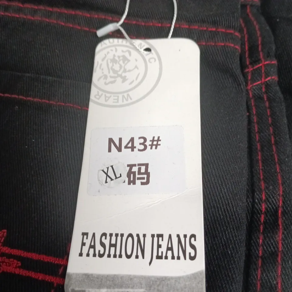 FASHION JEANS – XL, DARK DENIM WITH RED STITCHING AND BACK-POCKET EMBROIDERY (N43#)