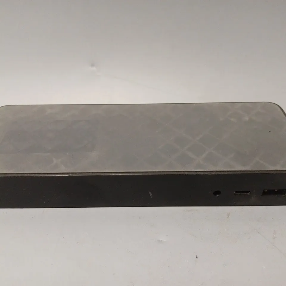 HP USB-C UNIVERSAL DOCK