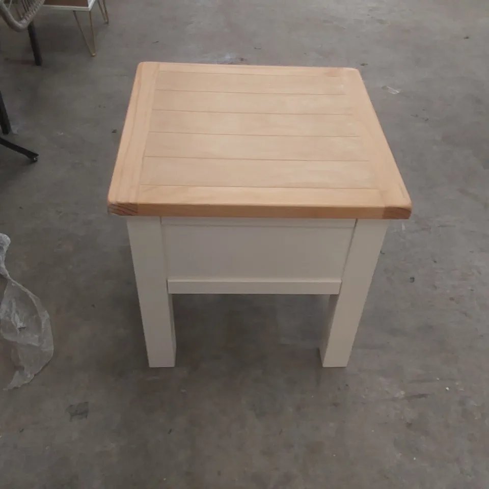 1 DRAWER SIDE TABLE COLOUR: NATURAL/WHITE/SILVER