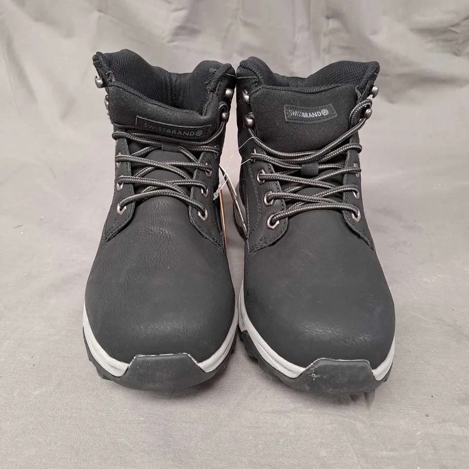 PAIR OF SWISSBRANDS WORK BOOTS SIZE EU 41 