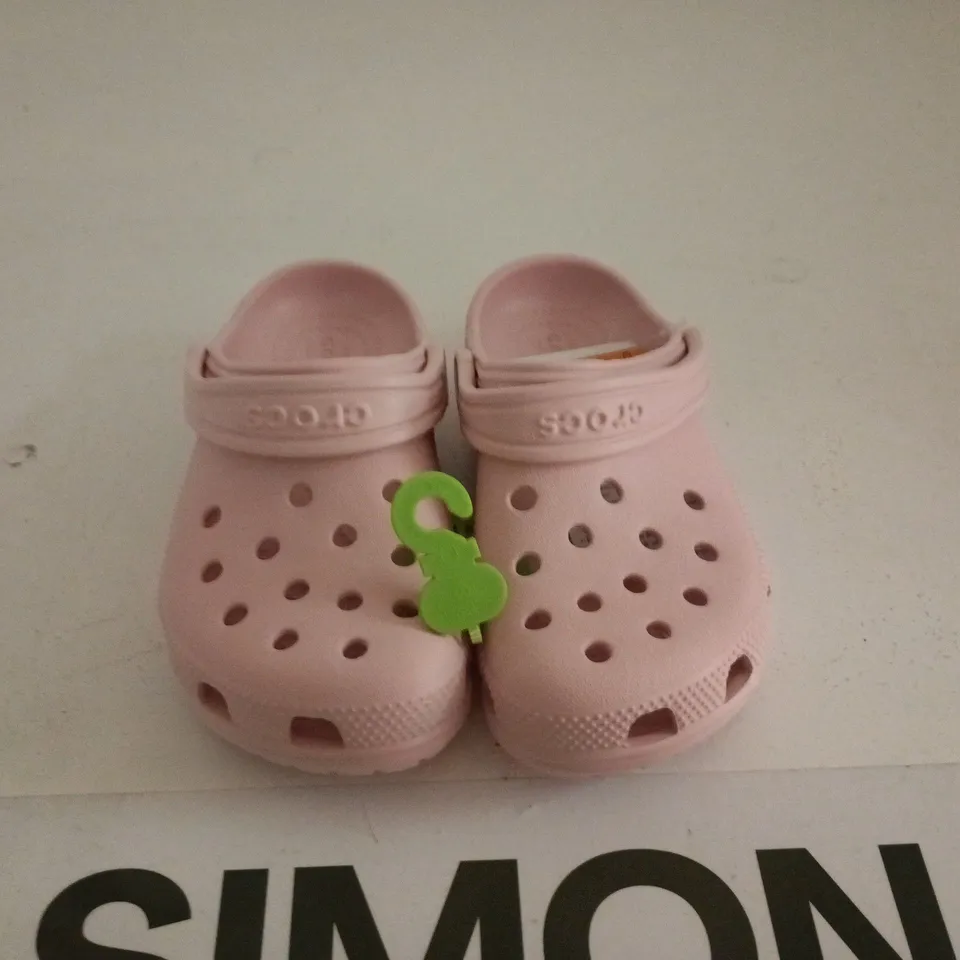 CROCS CLASSIC CLOG PINK KIDS SIZE C12