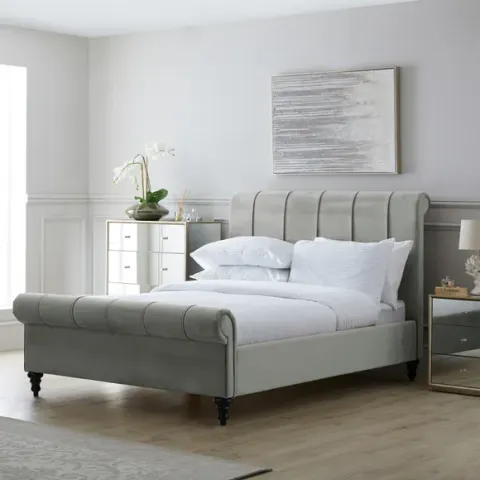 BOXED 6FT CLASSIC PLEATED PALE GREY BEDSTEAD (2 OF 3 BOXES, INCOMPLETE)