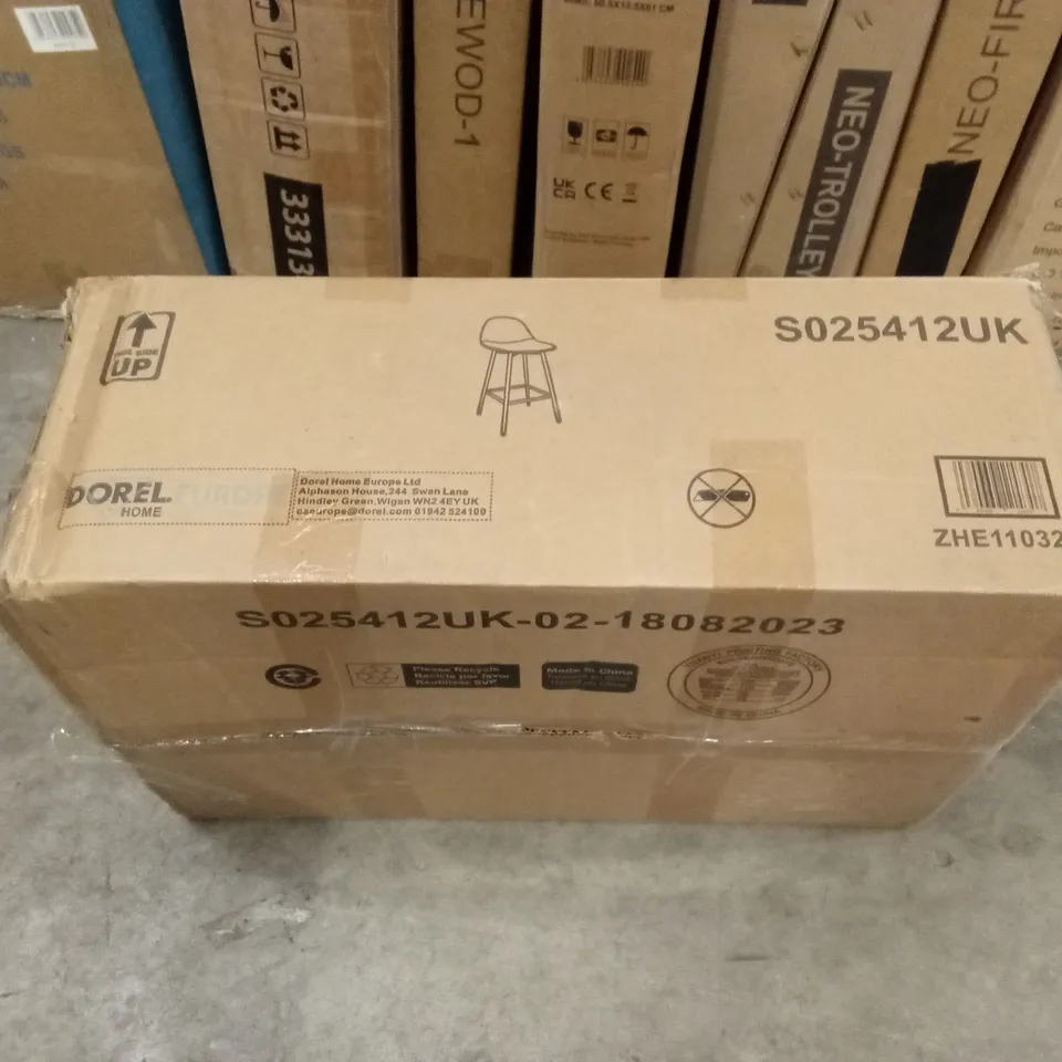 BOXED DOREL BARSTOOL 