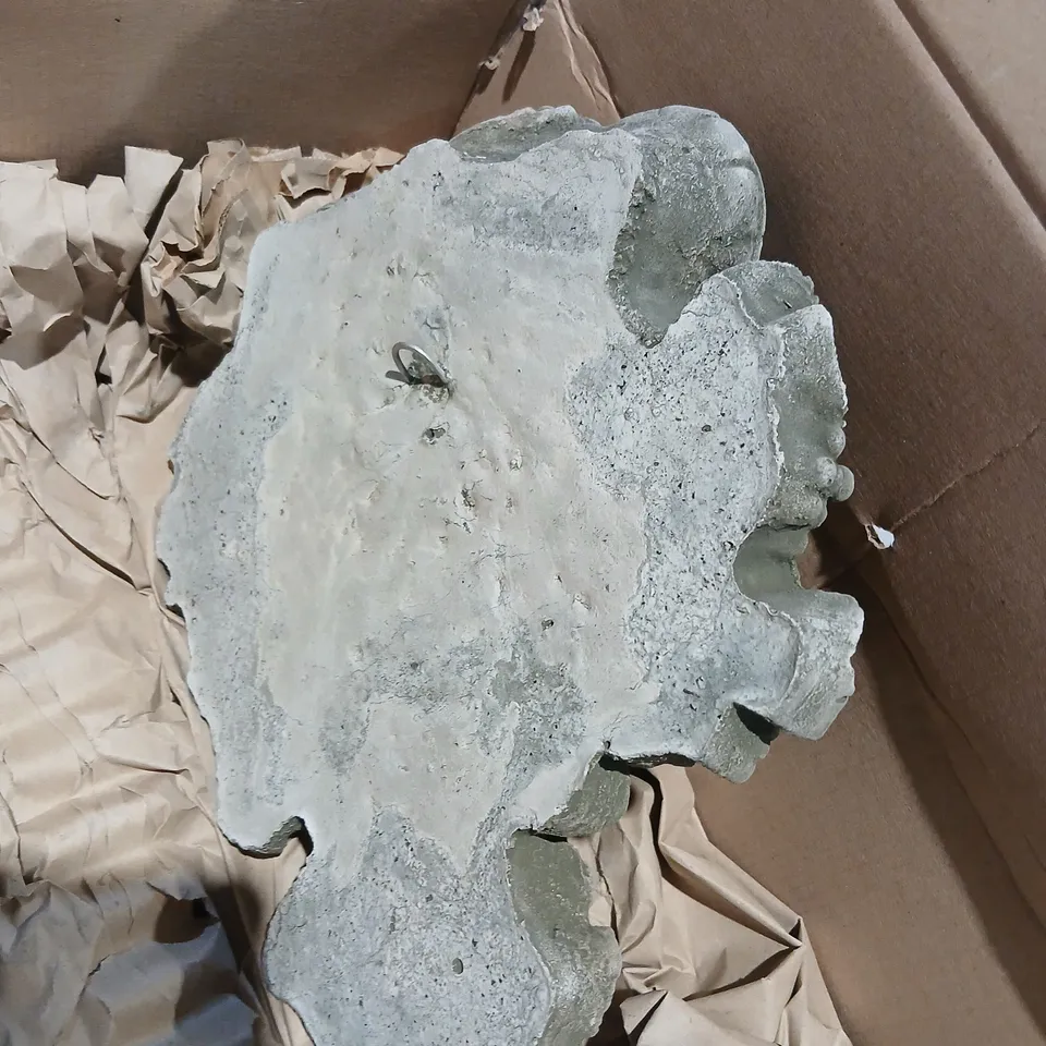 BURGESS GARDEN ORNAMENT – BEARDED HEAD SCULPTURE WITH GRAPES (STONE/CONCRETE)