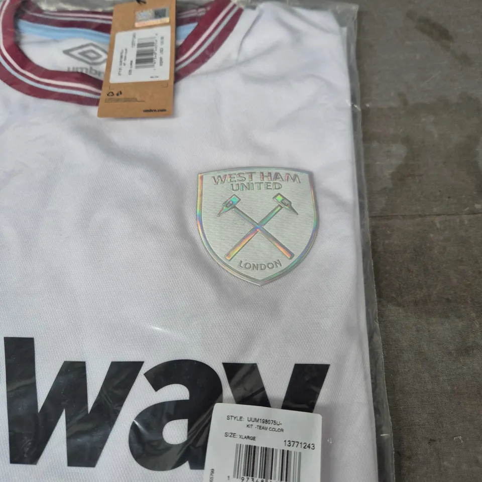 WEST HAM UNITED FOOTBALL SHIRT - AWAY  – UMBRO BETWAY – SIZE XL