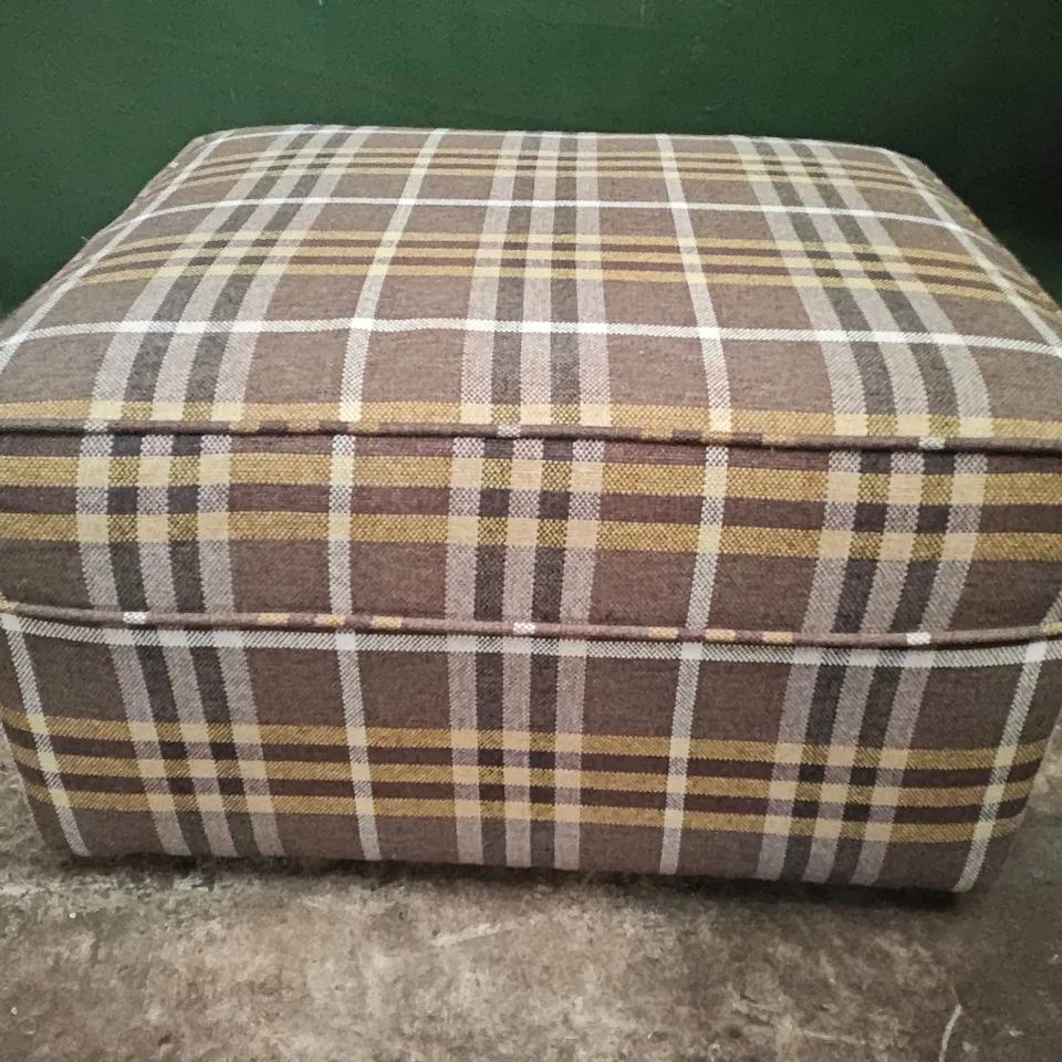 CHECKERED FABRIC FOOTSTOOL IN BROWN/YELLOW/WHITE