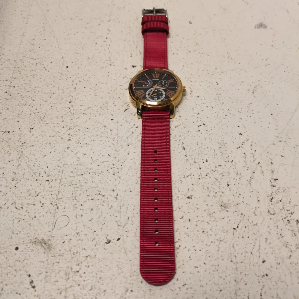LORUS CHRONOGRAPH WRISTWATCH – GOLD-TONE CASE, RED STRAP