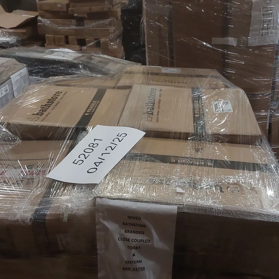 PALLET CONTAINING MIXED BATHSTORE BRANDED CLOSE COUPLED TOILET & CISTERN