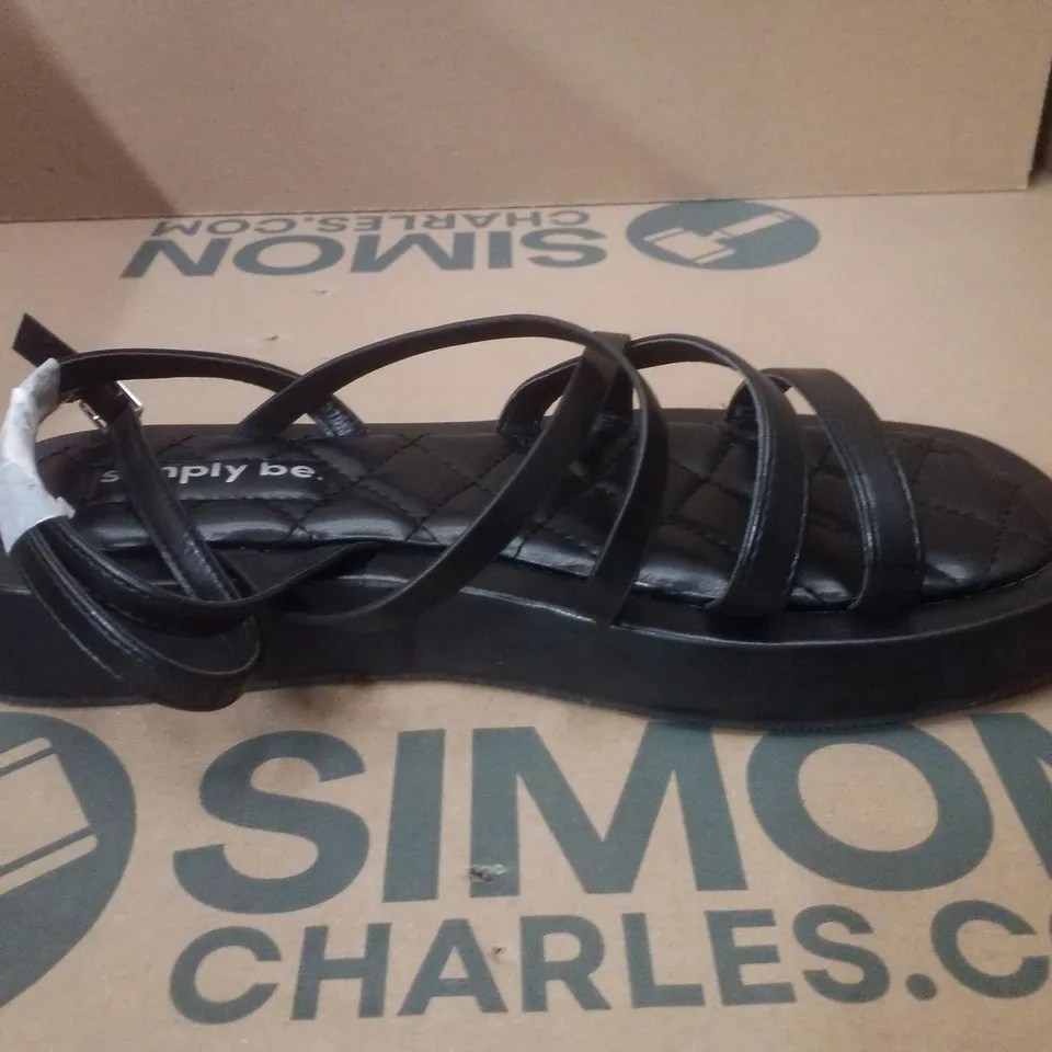 BOX CONTAINING APPROXIMATELY 6 PAIRS OF BRAND NEW SIMPLY BE BLACK PHOEBE WIDE SANDALS - SIZE 8
