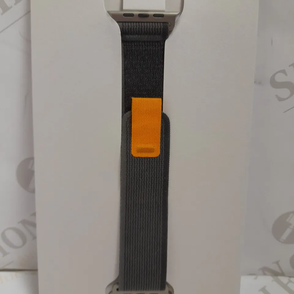 APPLE WATCH 49MM BLACK/GREY TRAIL LOOP - M/L