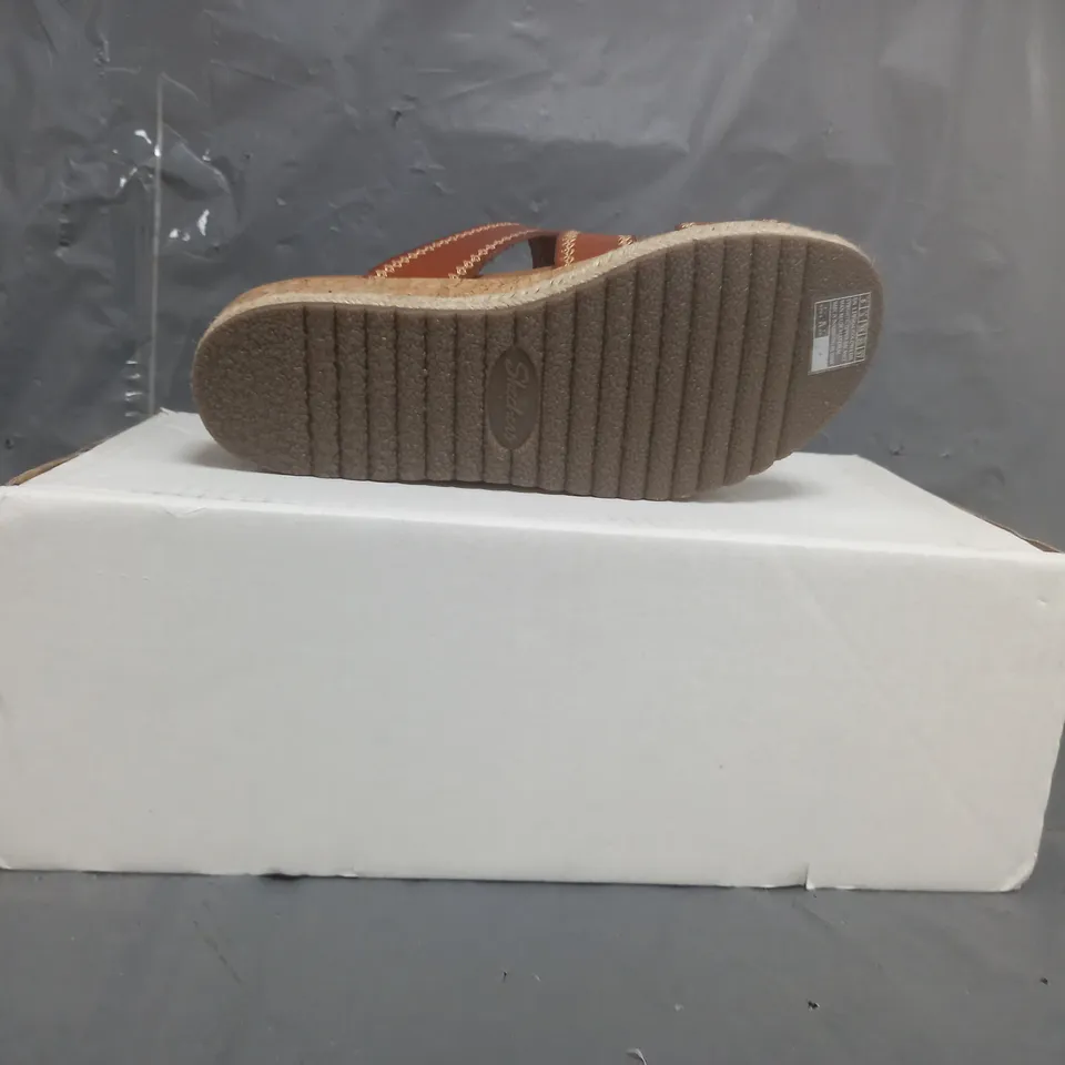 CALI FROM SKECHERS SANDALS TAN SIZE 5